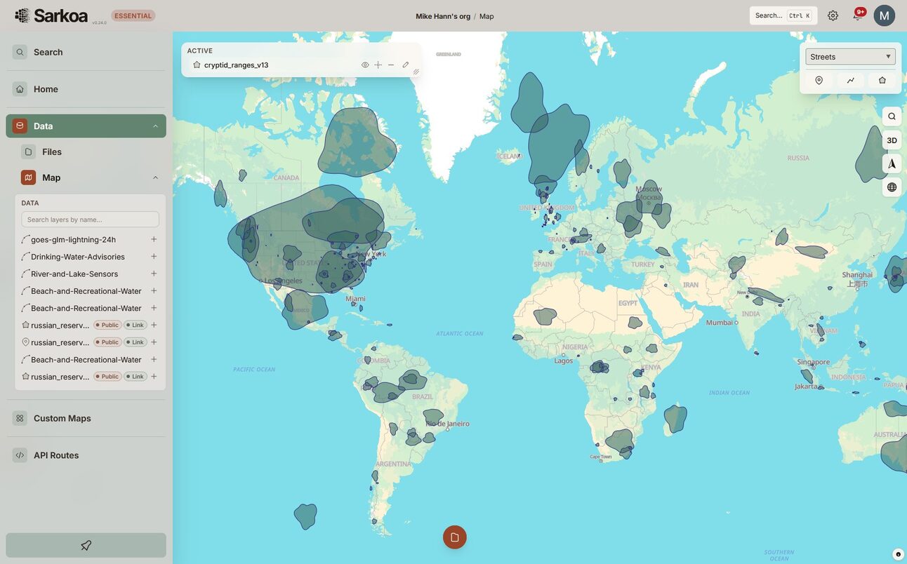 Sarkoa map viewer with hosted layers on a light basemap